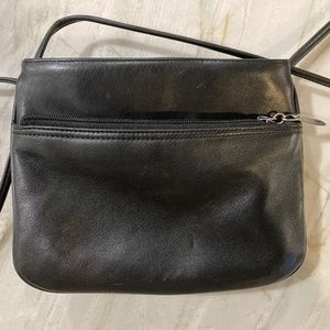 Black Giani Bernini Leather Minimalist Crossbody Purse